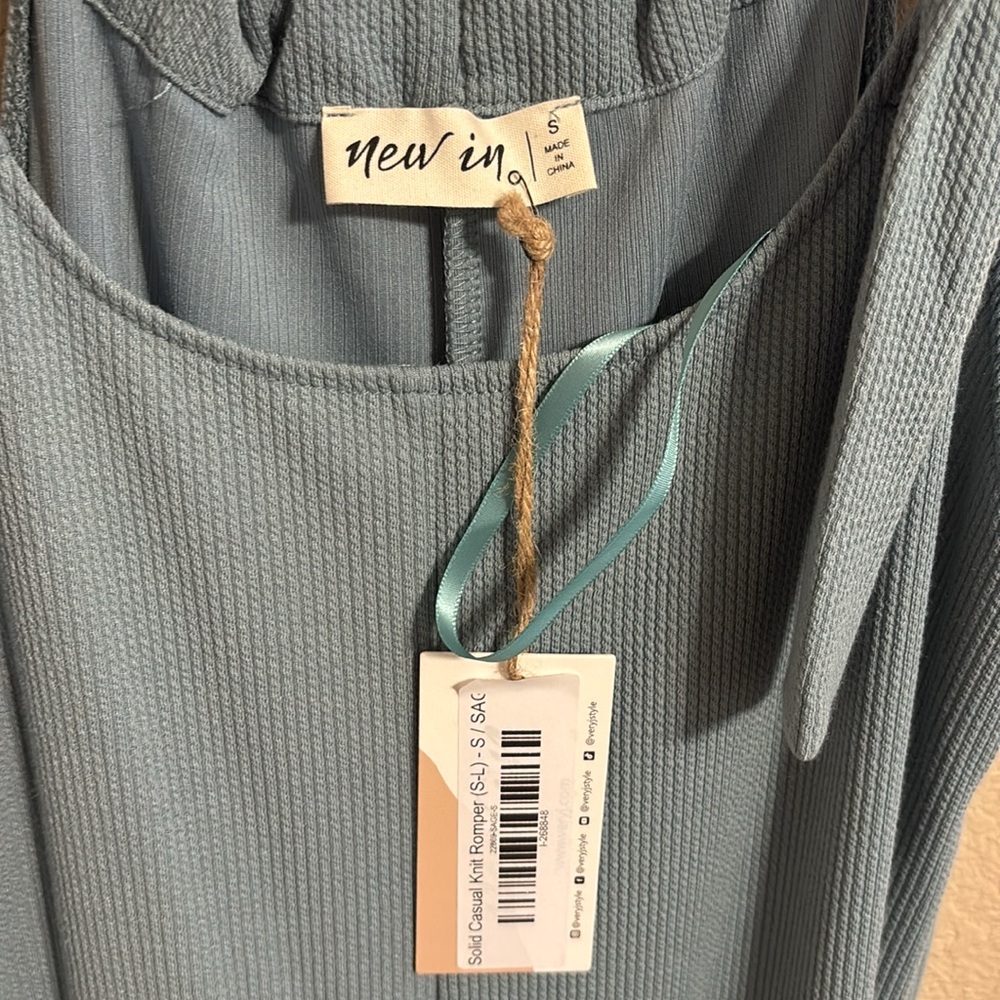 New In Romper Adjustable Straps Blue Sz S - Picture 3 of 7